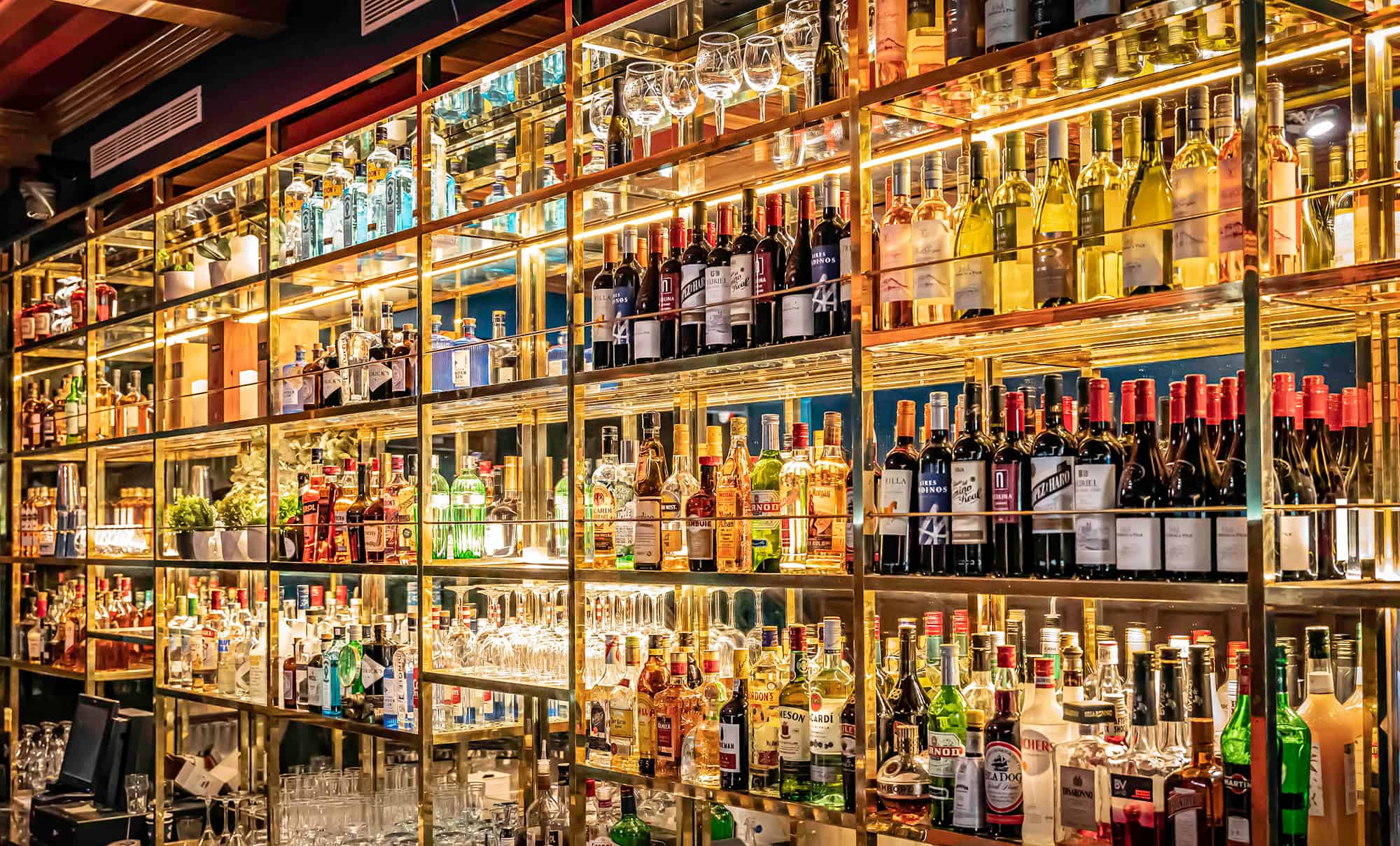 Merchant Bar dining at Eyre Square Hotel