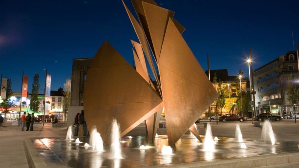 Eyre Square in Galway city centre near Eyre Square Hotel